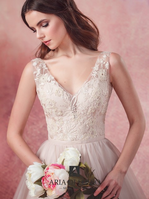 Свадебное платье Милавита. Силуэт А-силуэт. Цвет Айвори / Капучино. Вид 3