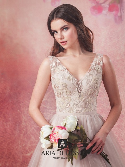 Свадебное платье Милавита. Силуэт А-силуэт. Цвет Айвори / Капучино. Вид 4