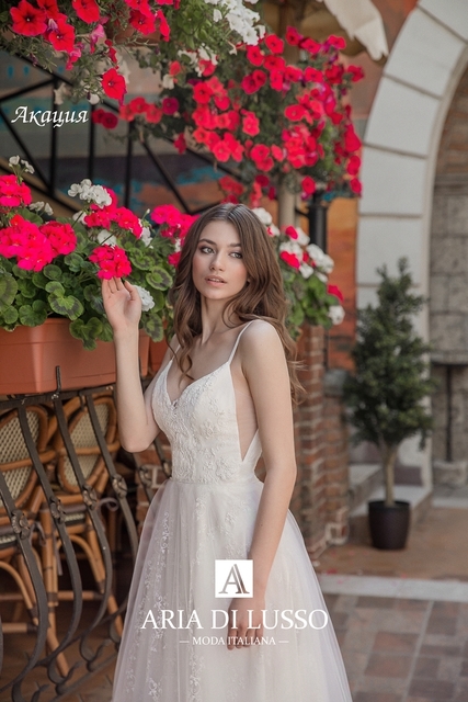 Свадебное платье Акация. Силуэт А-силуэт. Цвет Белый / Молочный. Вид 3
