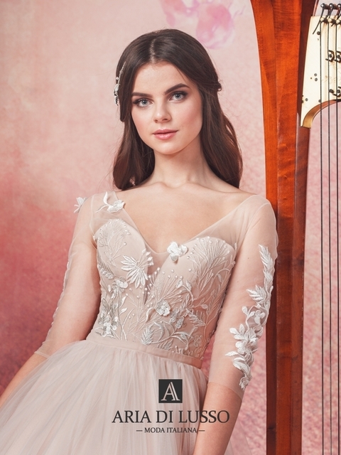 Свадебное платье Анжелина. Силуэт Пышное. Цвет Айвори / Капучино. Вид 3