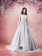 Свадебное платье Линара. Силуэт А-силуэт. Цвет Белый / Молочный, Лавандовый / Фиолетовый. Вид 1