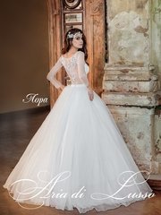 Свадебное платье Лора. Силуэт Пышное. Цвет Белый / Молочный. Вид 2