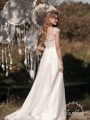 Свадебное платье Зои. Силуэт Прямое. Цвет Белый / Молочный. Вид 2