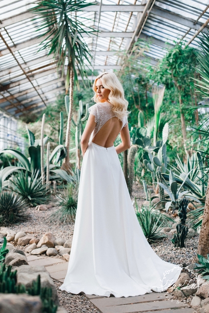 Свадебное платье Лалик. Силуэт Прямое. Цвет Белый / Молочный. Вид 2