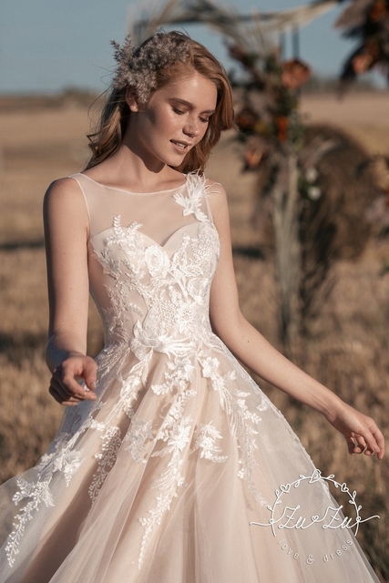 Свадебное платье Аньес. Силуэт А-силуэт. Цвет Айвори / Капучино. Вид 4