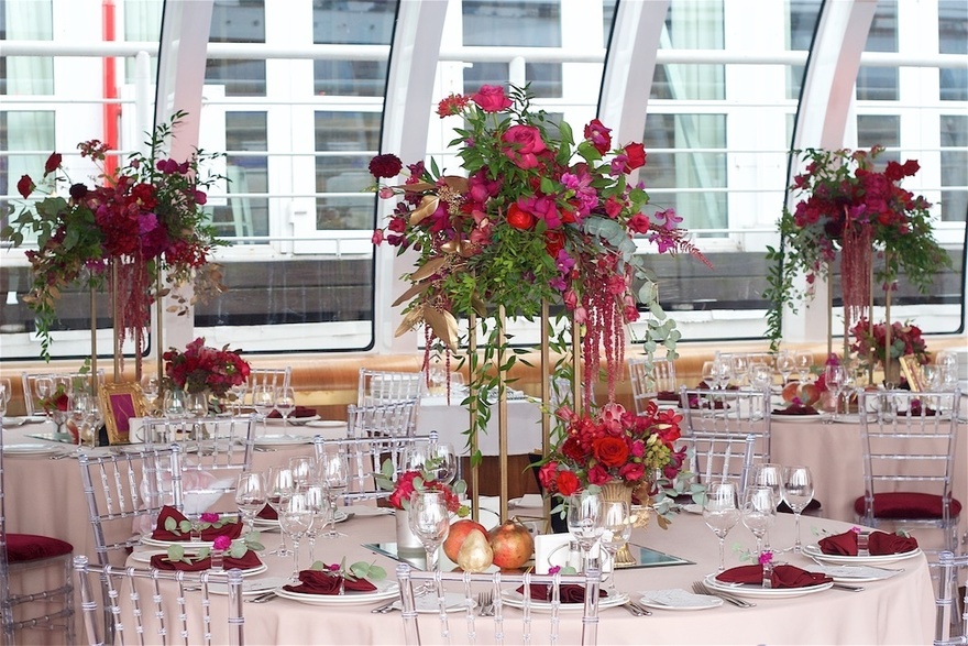 Модерн в Ресторан / Банкетный зал от Студия декора и флористики Secret Garden Decor 10