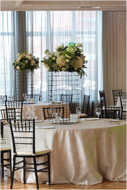 Модерн в Ресторан / Банкетный зал от Студия декора и флористики Secret Garden Decor 3