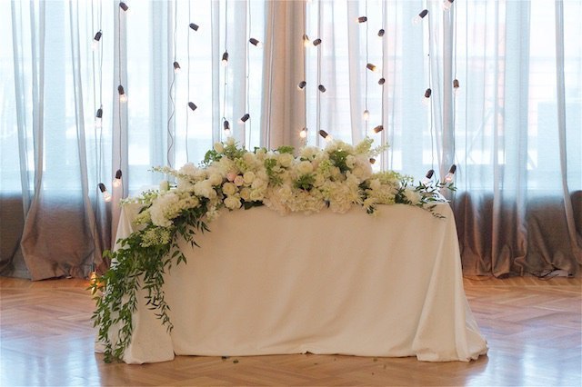 Модерн в Ресторан / Банкетный зал от Студия декора и флористики Secret Garden Decor 4