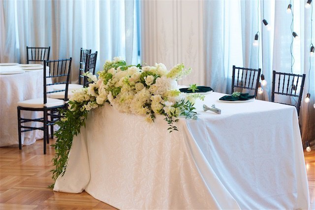 Модерн в Ресторан / Банкетный зал от Студия декора и флористики Secret Garden Decor 7