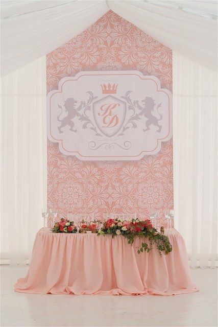 Классика, Весенняя / Летняя в Выездная регистрация, Ресторан / Банкетный зал от Студия декора и флористики Secret Garden Decor 10