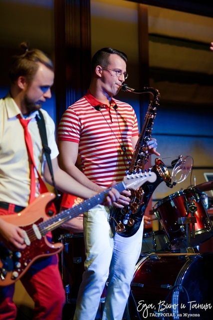 Кавер-группа Оранжевый Vinil на свадьбу 14