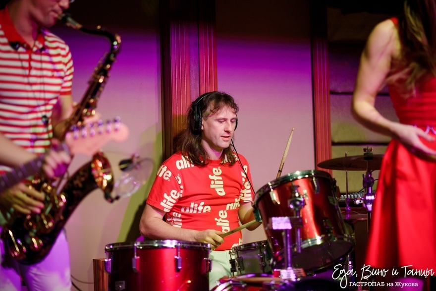 Кавер-группа Оранжевый Vinil на свадьбу 12