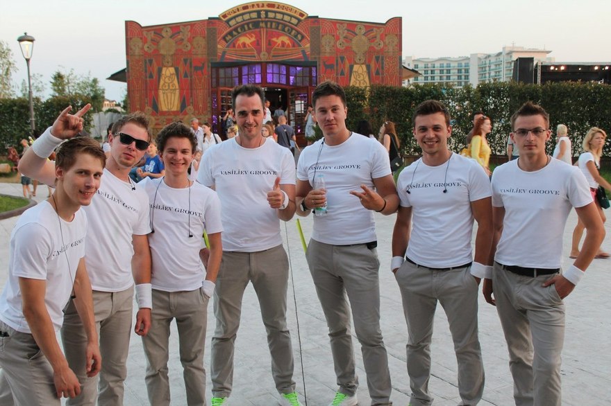 Шоу барабанщиков Vasiliev Groove на свадьбу 2