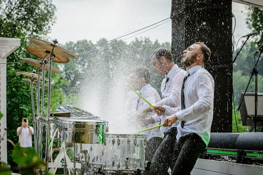 Шоу барабанщиков Vasiliev Groove на свадьбу 6