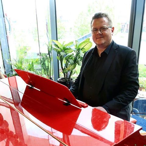 Роман Куровцев на свадьбу 6