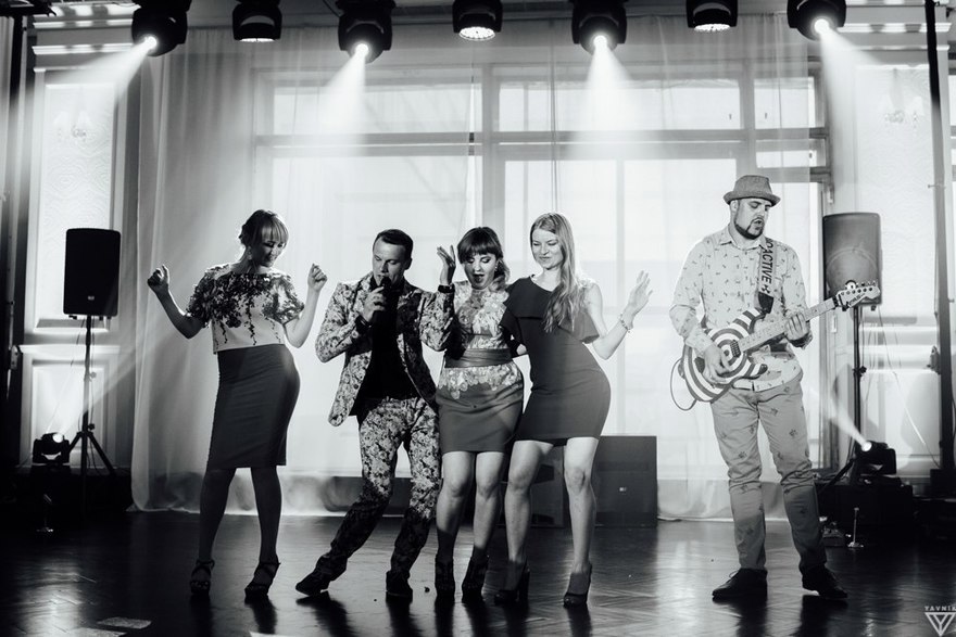 Кавер-группа Нестройные на свадьбу 9