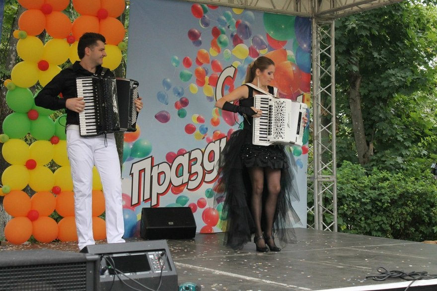 Шоу-дуэт аккордеонистов Мирослав и Владислава на свадьбу 5