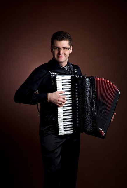 Шоу-дуэт аккордеонистов Мирослав и Владислава на свадьбу 7