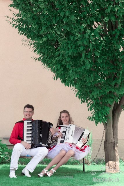Шоу-дуэт аккордеонистов Мирослав и Владислава на свадьбу 8