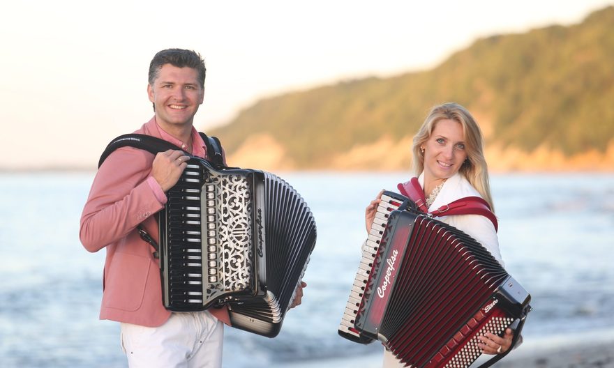 Шоу-дуэт аккордеонистов Мирослав и Владислава на свадьбу 15