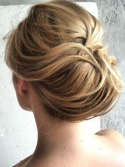 Пучок, С плетением от Свадебный стилист Лёля Садовка 1