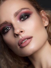 Волны, Локоны / Локоны на один бок, Распущенные от Свадебный стилист Лёля Садовка 1