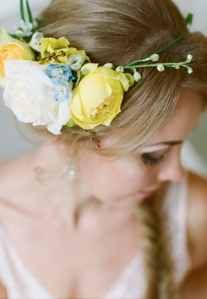 С аксессуарами / Цветами / Фатой, Пучок от Nadya Nezhinka Beauty Studio 2