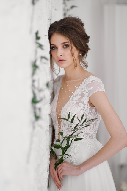 Высокие / Собранные, Локоны / Локоны на один бок от Nadya Nezhinka Beauty Studio 2