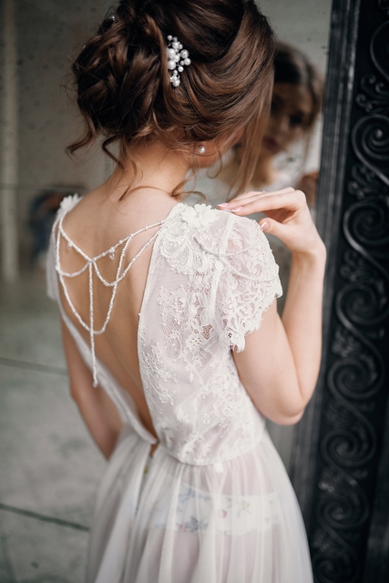 Высокие / Собранные, Локоны / Локоны на один бок от Nadya Nezhinka Beauty Studio 5