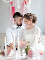 Высокие / Собранные, Локоны / Локоны на один бок, Пучок, С плетением от Nadya Nezhinka Beauty Studio 1