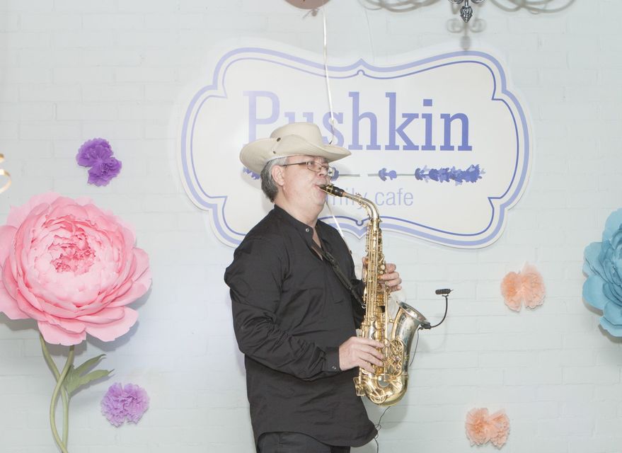 Саксофонист Артур Егоров на свадьбу 6