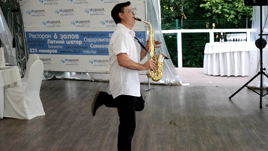 Саксофонист Артур Егоров на свадьбу 9