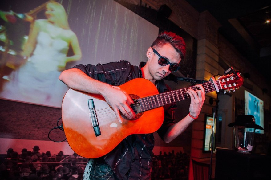 Александр Гекко на свадьбу 8