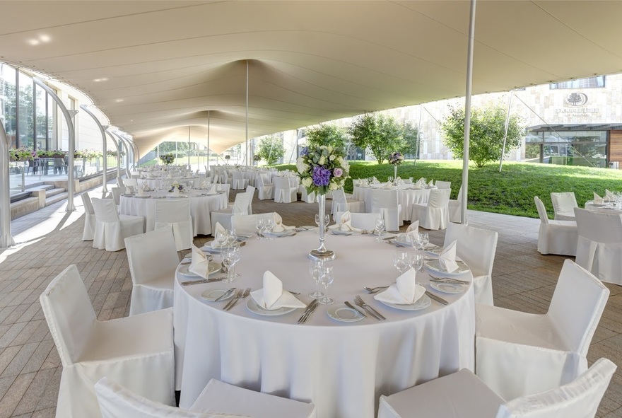 Веранда DoubleTree by Hilton Moscow-Marina в Москве 1