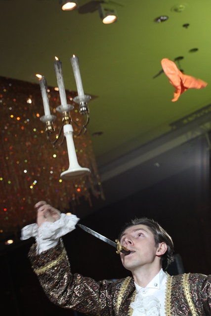 Король баланса - Андрей Серов на свадьбу от Шоу Поющие повара 4