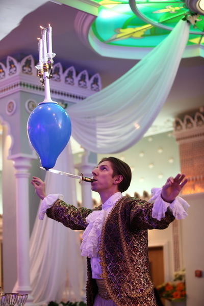 Король баланса - Андрей Серов на свадьбу от Шоу Поющие повара 11