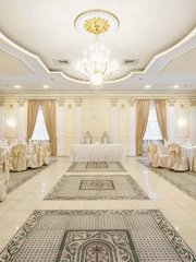 Банкетный зал / Ресторан Культурно-развлекательный центр Горки-10 в Москве 1