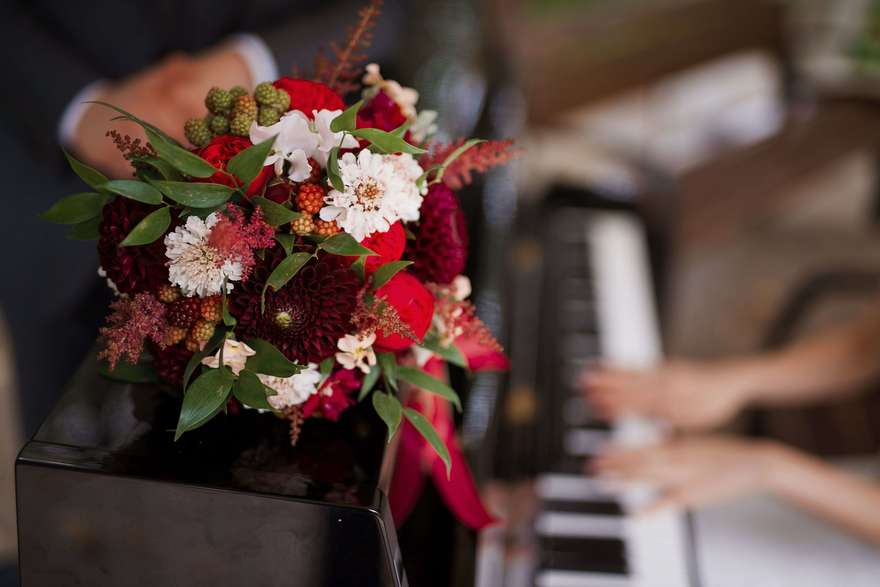 Классический вытянутый name от Студия декора и флористики FOA 4