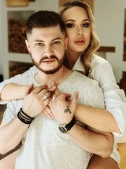 Волны, Локоны / Локоны на один бок, Распущенные от Свадебный стилист и визажист Ольга Фирсова 1