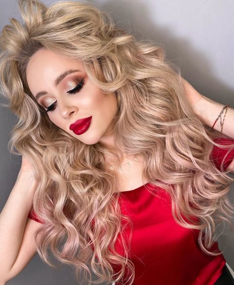 Распущенные, Локоны / Локоны на один бок от Свадебный стилист и визажист Ольга Фирсова 2