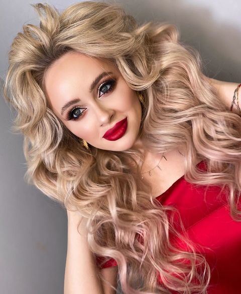 Распущенные, Локоны / Локоны на один бок от Свадебный стилист и визажист Ольга Фирсова 3