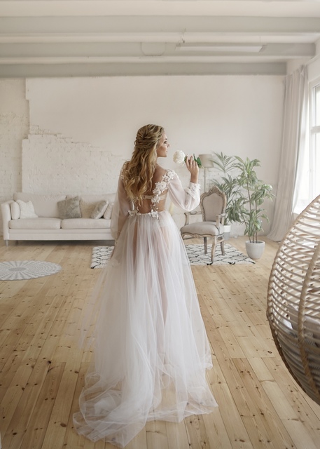 С плетением, Волны, Локоны / Локоны на один бок от Свадебный стилист и визажист Ольга Фирсова 4