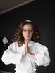 Волны, Локоны / Локоны на один бок, Распущенные, С аксессуарами / Цветами / Фатой от Свадебный стилист и визажист Ольга Фирсова 2