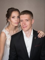 Высокие / Собранные, Локоны / Локоны на один бок, С аксессуарами / Цветами / Фатой, С плетением от Свадебный стилист и визажист Ольга Фирсова 1