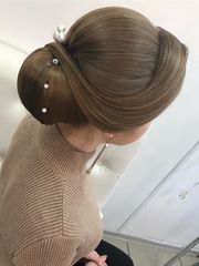 Высокие / Собранные, Пучок, С аксессуарами / Цветами / Фатой от Свадебный стилист и визажист Ольга Фирсова 2