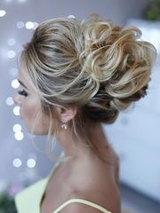 Высокие / Собранные, Локоны / Локоны на один бок, Пучок от Свадебный стилист и визажист Ольга Фирсова 1