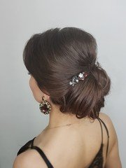 Высокие / Собранные, Пучок, С аксессуарами / Цветами / Фатой от Свадебный стилист Анна Кулакова 1