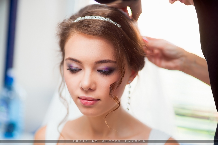 Высокие / Собранные, С аксессуарами / Цветами / Фатой, В греческом стиле, Пучок от Наталья Хилова 2