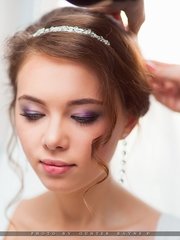 В греческом стиле, Высокие / Собранные, Пучок, С аксессуарами / Цветами / Фатой от Наталья Хилова 2