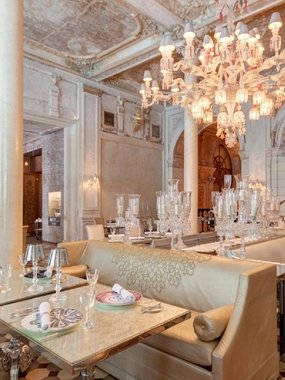 Банкетный зал / Ресторан Ресторан Cristal Room Baccarat в Москве 1